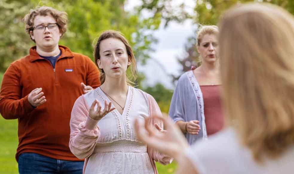 Choir Outside