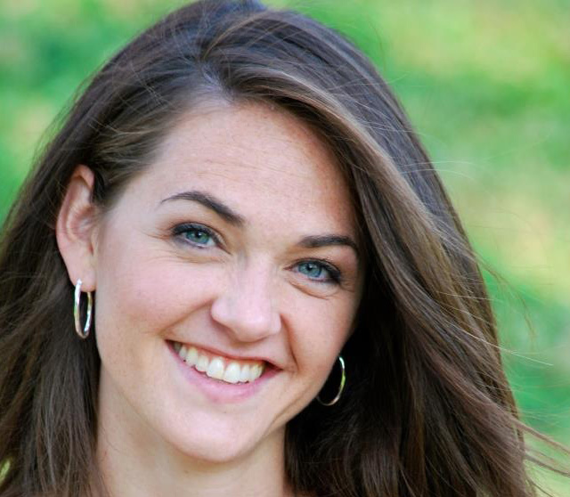 headshot of Julia Harris