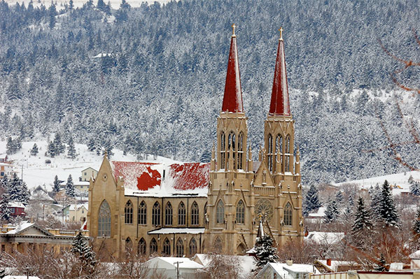 Snowy Photo of Cathedral