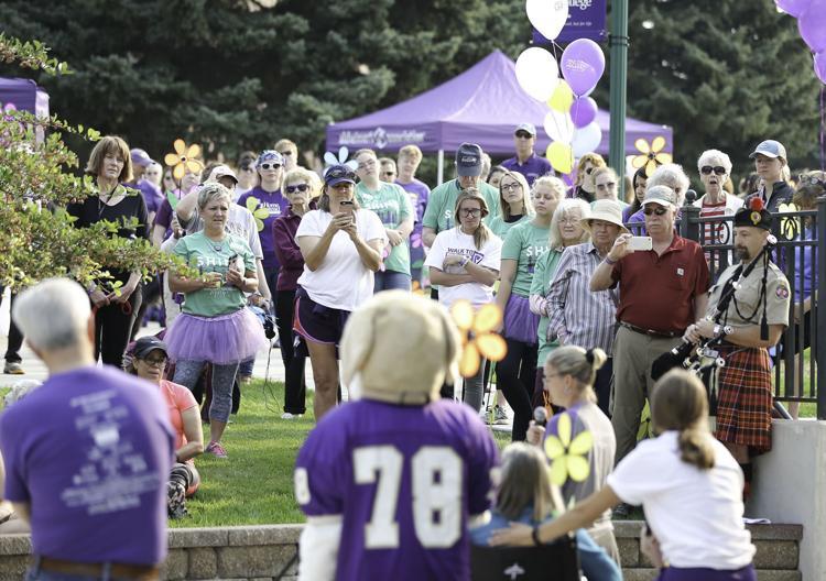 People participating in the Alzheimer's Walk