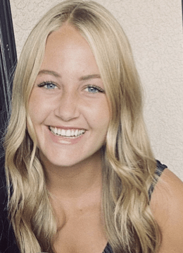 Monica Headshot